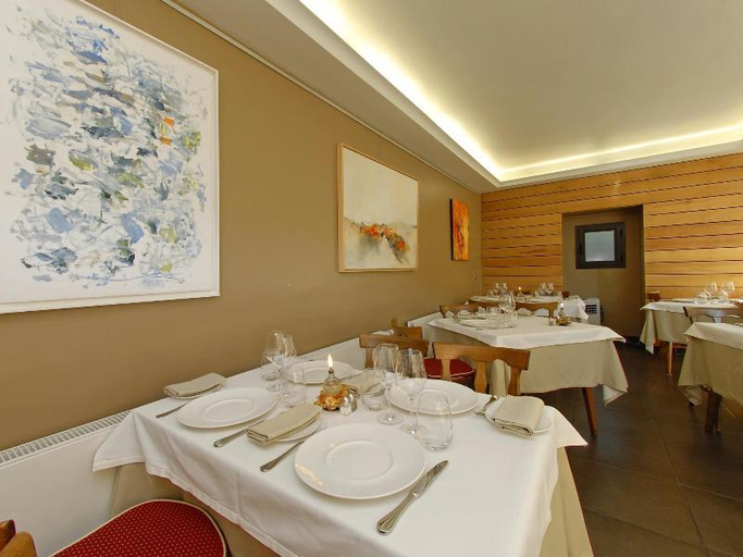 Food & Drinks 5, Logis Hotel Restaurant des Gorges du Tarn, Lozère