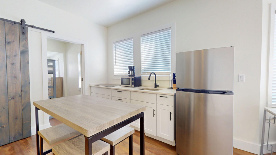 Dining Room 28