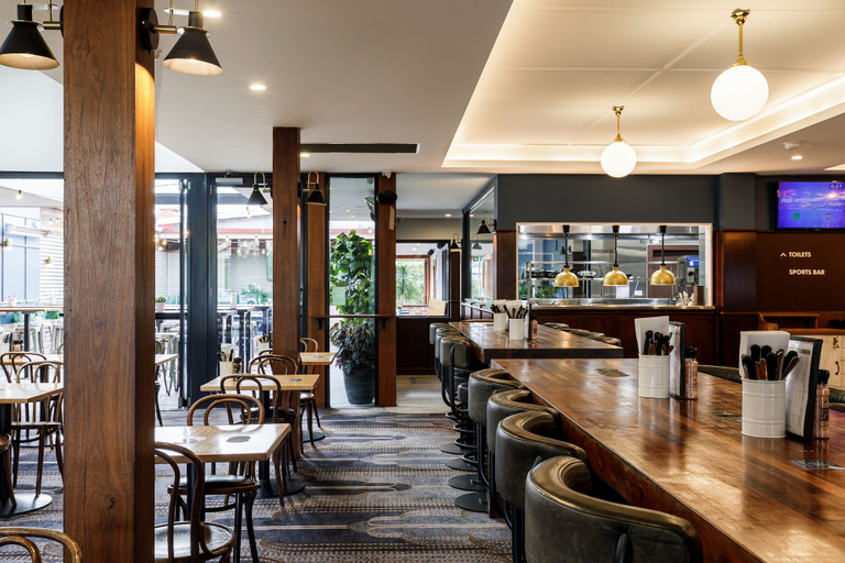 Food & Drinks 5, The Lakes Hotel, Rosebery, Sydney
