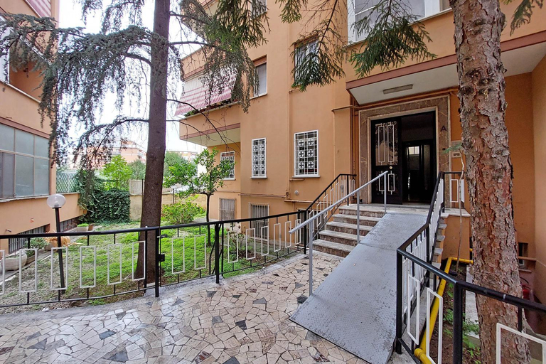 Exterior & Views 2, TM Apartment, Rome