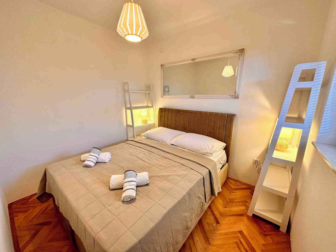 Bedroom 2, Apartmani Jaka, Crikvenica