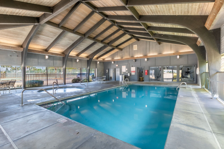 Sport & Beauty 3, Windward Pointe 104, Baldwin
