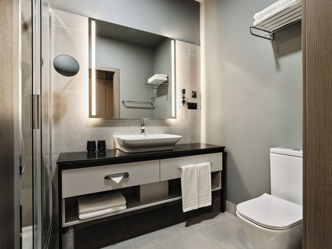 Bathroom 4, Leonardo Royal Hotel Warsaw, Warsaw