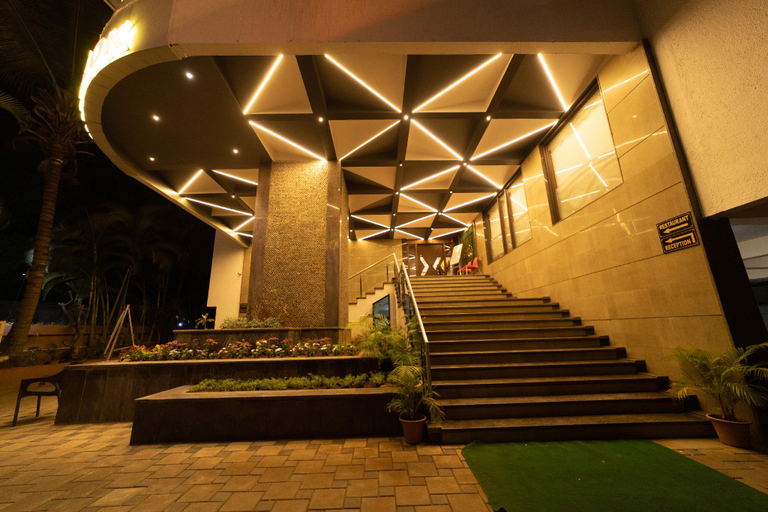 Others 5, Hotel Meliorate Ratnalok, Pune