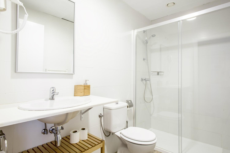 Bathroom 2, Residencia Manuel Agud Querol, Guipúzcoa