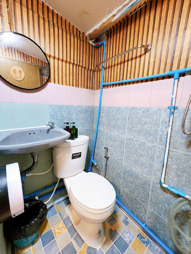 Bathroom 3, 110:Homely Apartment Free Wi-Fi and Near BTS line, Chatuchak