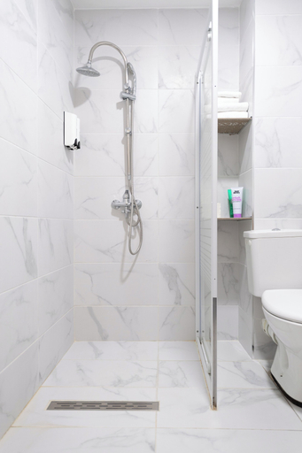 Bathroom 5, Hotel Abberdeen, Bruxelles