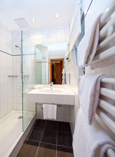 Bedroom 2, Best Western Hotel St. Michael, Bernkastel-Wittlich