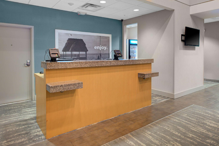 Public Area, Hampton Inn & Suites Sarasota/Bradenton-Airport, Sarasota