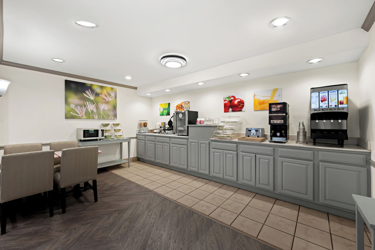 Food & Drinks 5, Quality Inn Rocky Mount near Event Center, Nash