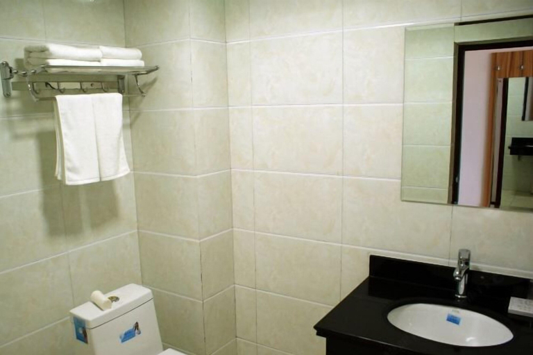 Bathroom 3, Homeinn Pebble Hotel (Zhengding Airport), Shijiazhuang