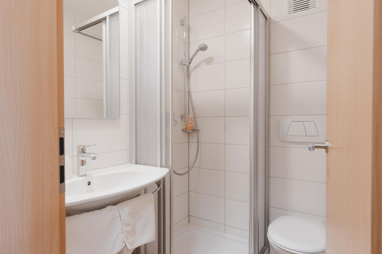 Bathroom, Hotel Gasthof Rossle, Alb-Donau-Kreis