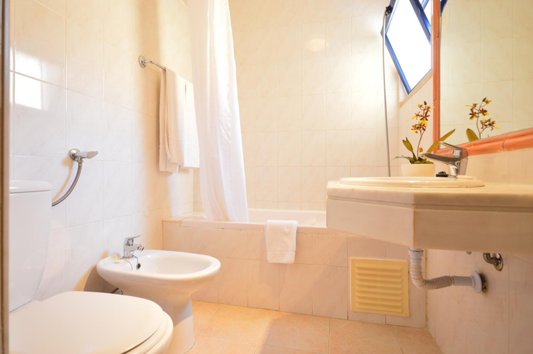 Bathroom 3, Rio Apartamentos by Garvetur, Loulé