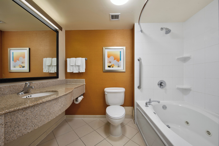 Bathroom 4, Fairfield Inn and Suites by Marriott Toronto Airport, Peel