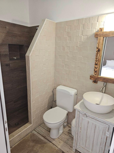 Bathroom 3, Aegean Muses, South Aegean