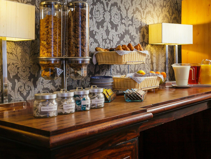 Food & Drinks 5, Clifden House, Dublin