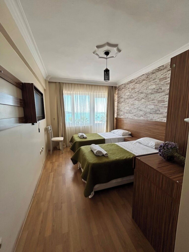 Bedroom 2, Cunda Panorama Hotel, Ayvalık
