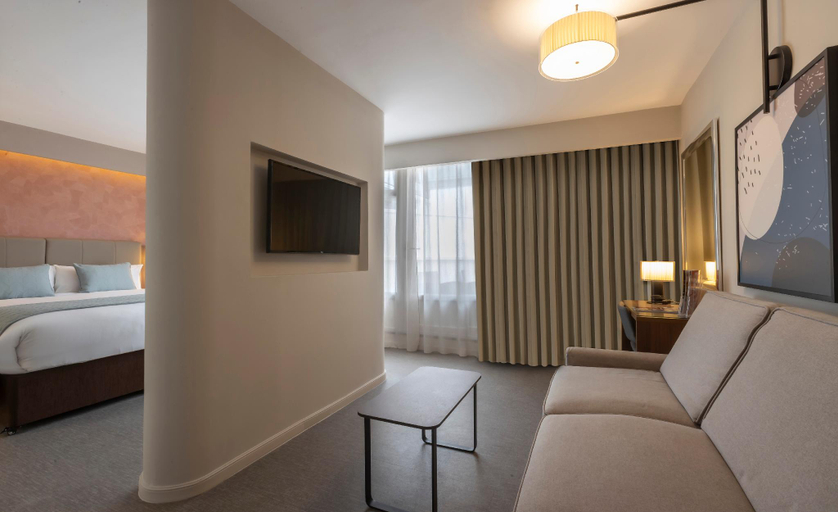 Bedroom 2, RIU PLAZA THE GRESHAM DUBLIN, Dublin
