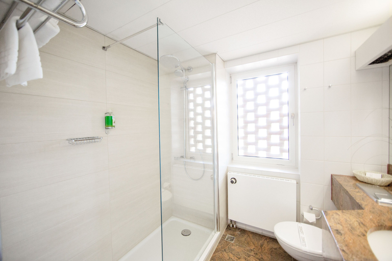 Bathroom 3, Stadthotel Eckernförde, Rendsburg-Eckernförde