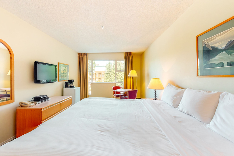 Bedroom 2, Glacier Lodge, Squamish-Lillooet