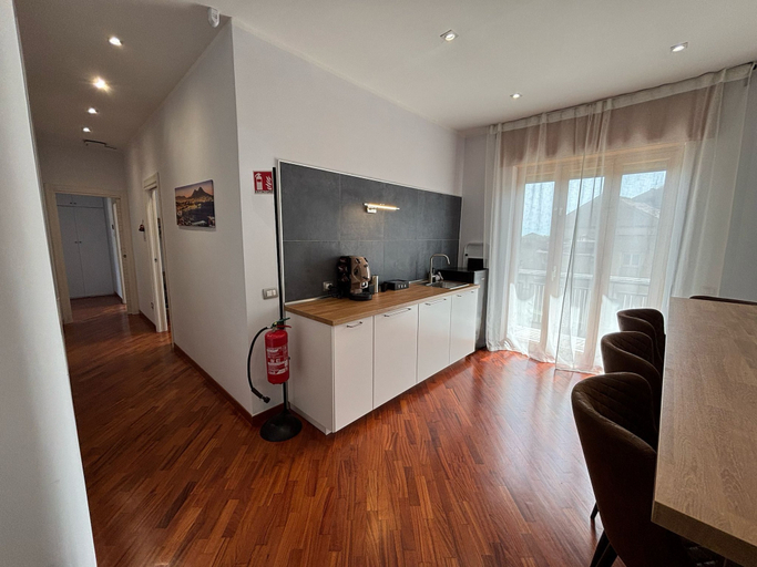 Others 2, Caridei Rooms, Napoli