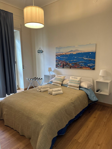 Bedroom 3, Carolines home, Napoli