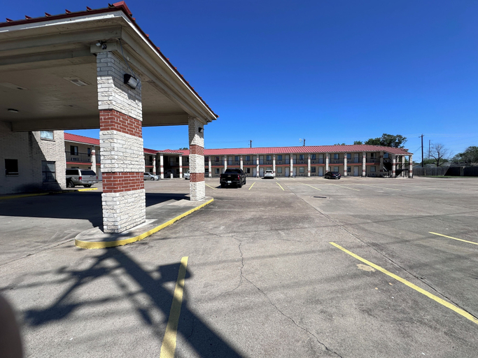 Exterior & Views 1, Cameron Inn & suites, Victoria