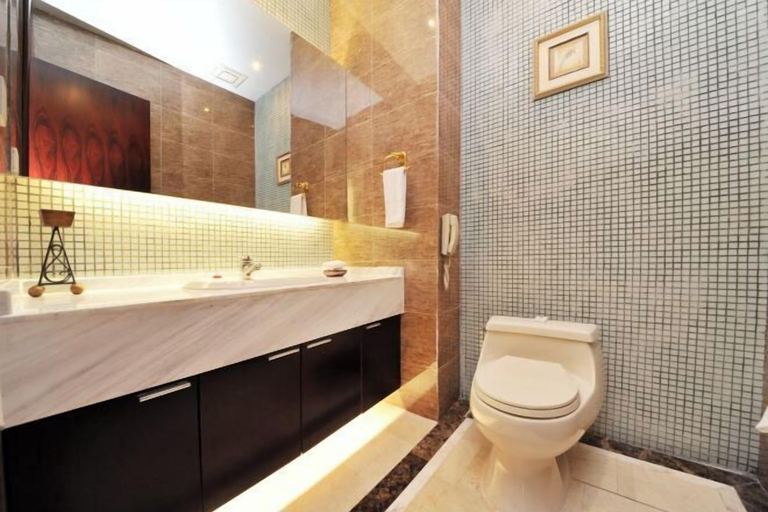 Bathroom, Beidaihe Bei Hua Yuan Sea View Hotel (Beidaihe Biluo Tower)