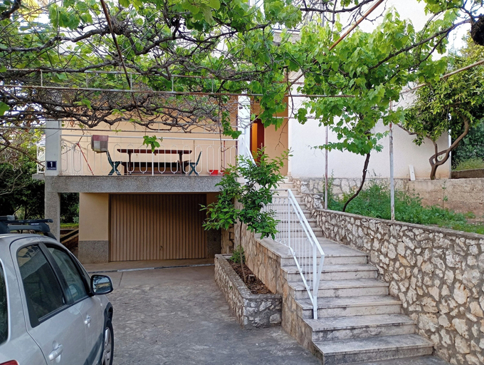 Primary image, Cozy Trogir Apartment with 3 Bedrooms, Okrug