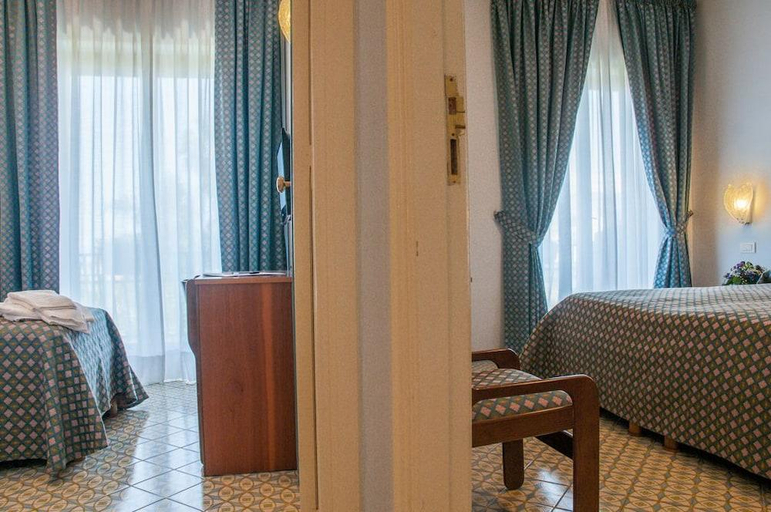 Bedroom 3, Eliseo Park's, Napoli
