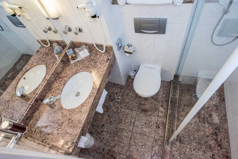 Bathroom 4, Ammersee-Hotel, Starnberg