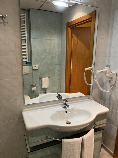 Bathroom 3, Hotel Re, Monza and Brianza