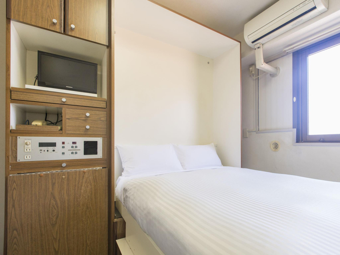 Bedroom 27