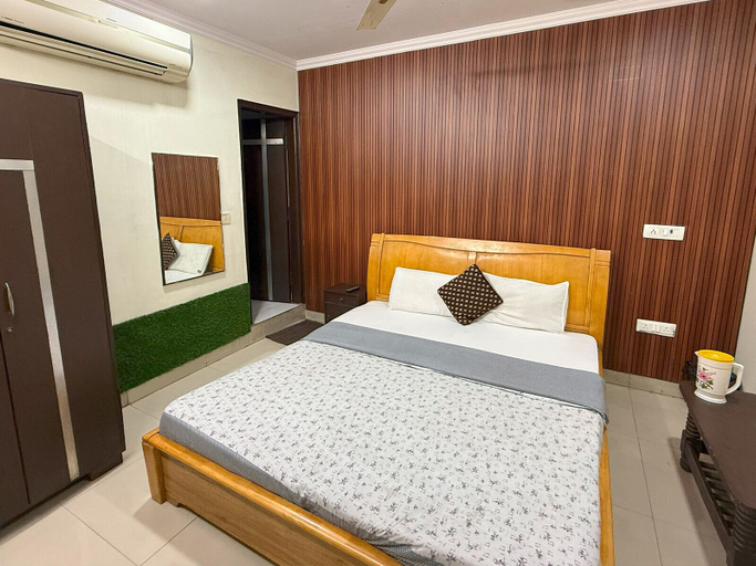 Bedroom 3, Hotel J Joy deluxe, Delhi