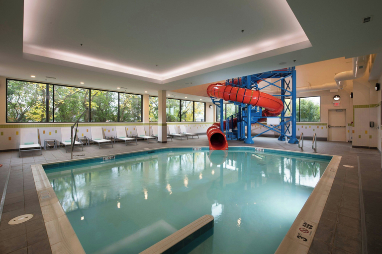Sport & Beauty 5, Fairfield Inn & Suites by Marriott Edmonton North, Division No. 11