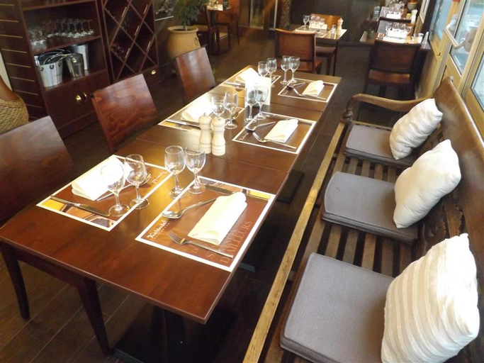 Food & Drinks 5, Kyriad Caen Sud - Ifs, Calvados