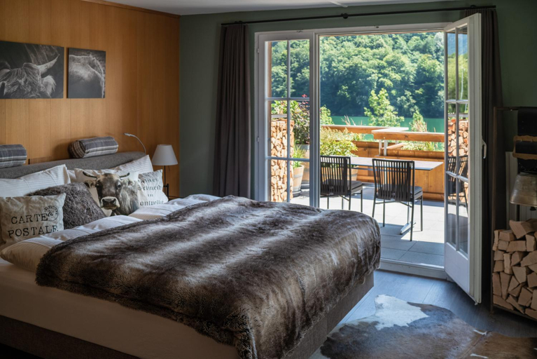 Bedroom 4, Hotel-Restaurant Burgseeli, Interlaken