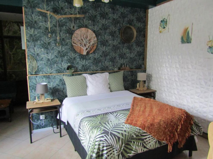 Bedroom 4, Au Nid Du Thil, Oise