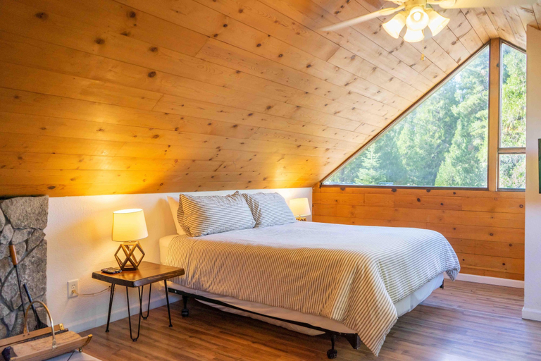 Bedroom 4, Hawks Nest in Shaver Lake, Fresno