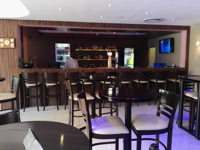 Food & Drinks 5, Circa Luxury Apartment Hotel, City of Cape Town