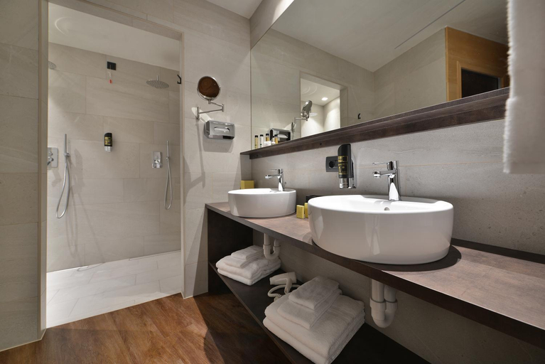 Bathroom 5, Alpen Resort Bivio, Sondrio