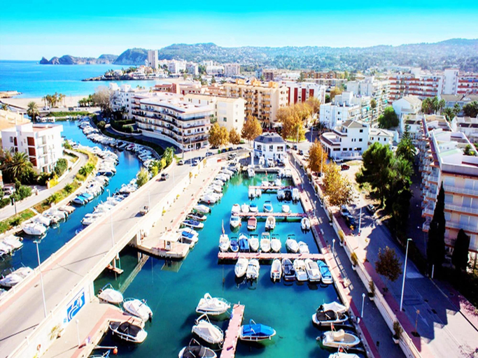 Room 5, Apartments Venecia in Platja de l Arenal, Alicante