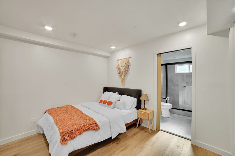 Bedroom 2, Brand-New Chic Nest In Prime Location, Los Angeles