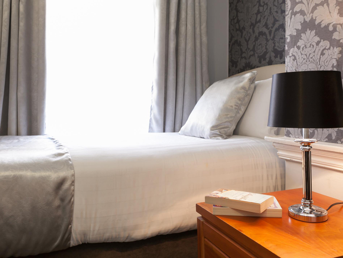 Bedroom 3, Clifden House, Dublin