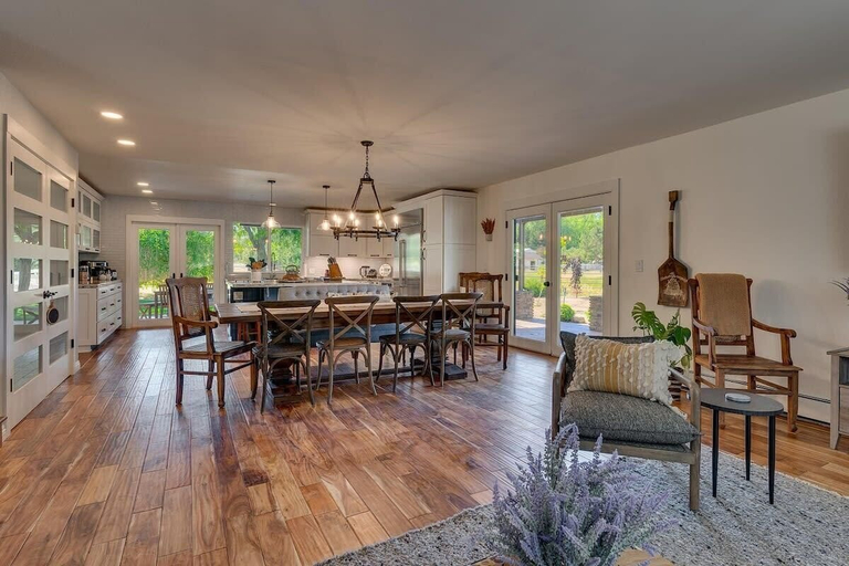 Food & Drinks 5, @ Marbella Lane - Eccentric 4BR Modern Ranch Home, Washoe