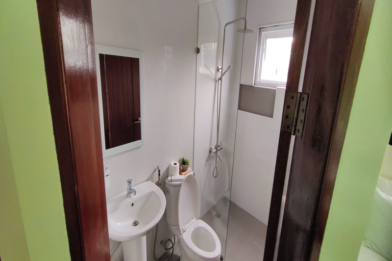 Bathroom 4, Manuela Suites Puerto Princesa near Airport, Puerto Princesa City
