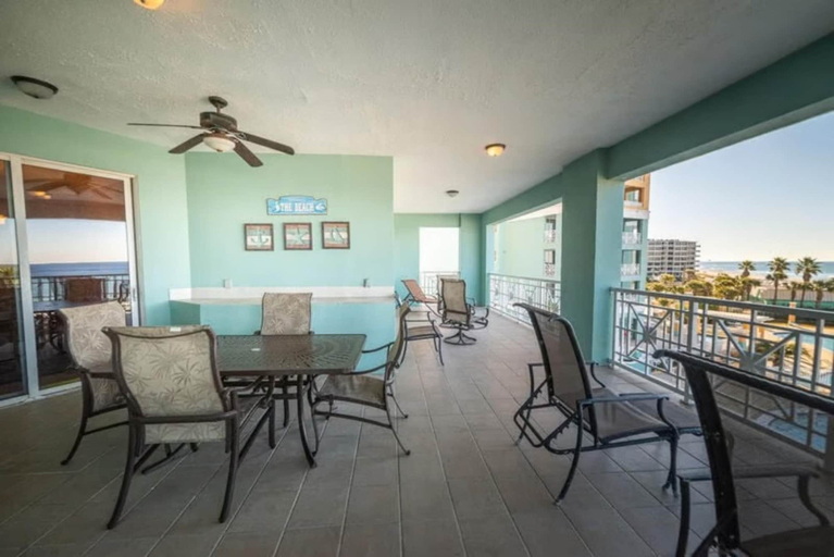 Food & Drinks, En Soleil Beach Resort By Panhandle Getaways, Bay