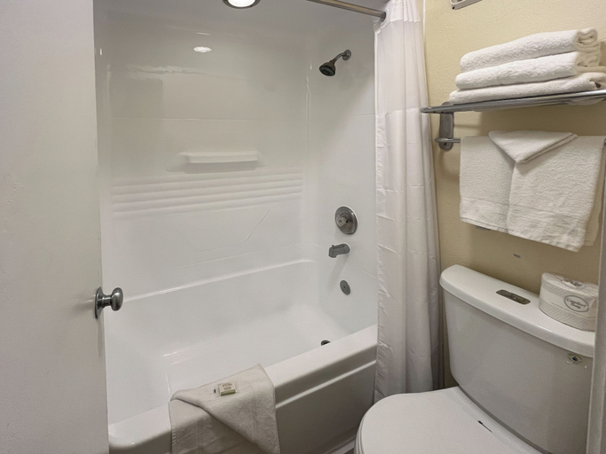 Bathroom 5, Motel 6 Las Vegas, NV - Strip, Clark