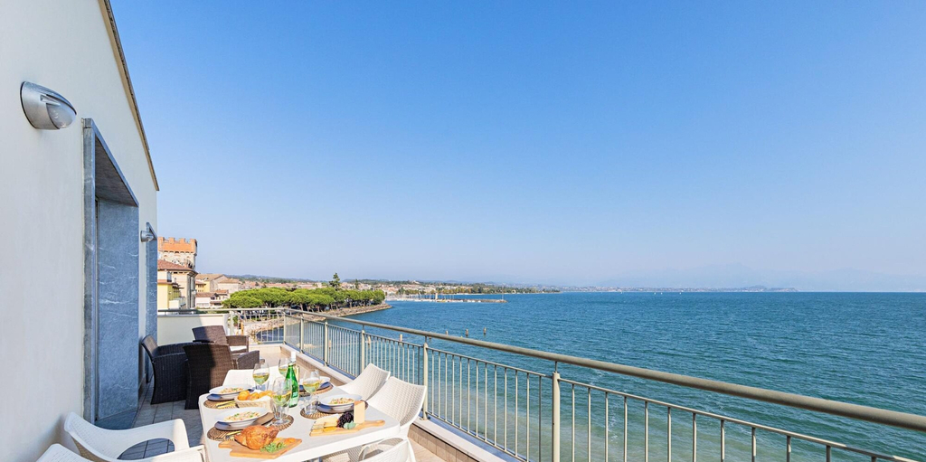 Room 3, Residenza Miralago With Pool - Two-bedroom Apartment With Lake View, Brescia