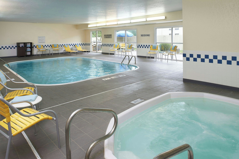 Sport & Beauty, Fairfield Inn By Marriott Port Huron, Saint Clair